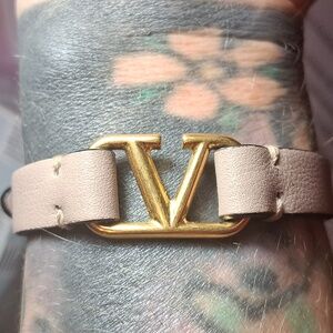 Authentic Valentino Pink Leather Vlogo Women's Bracelet